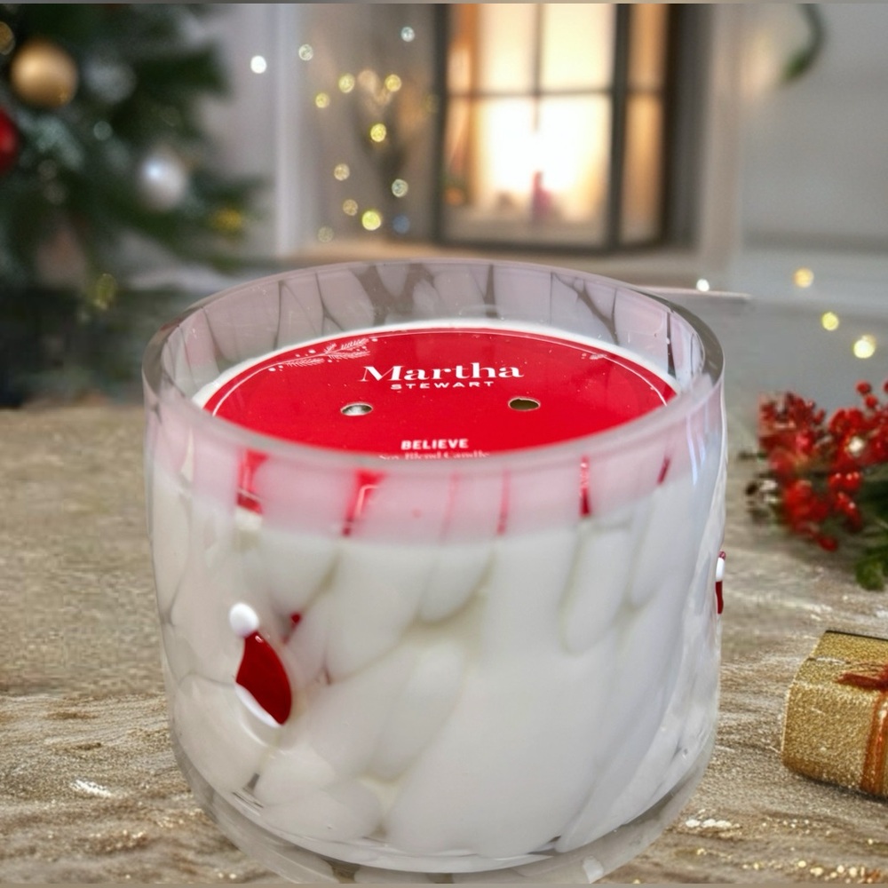 NEW! MARTHA STEWART Lrg. Christmas Stocking design 16.75 oz. Murano~like Candle - Picture 5 of 10